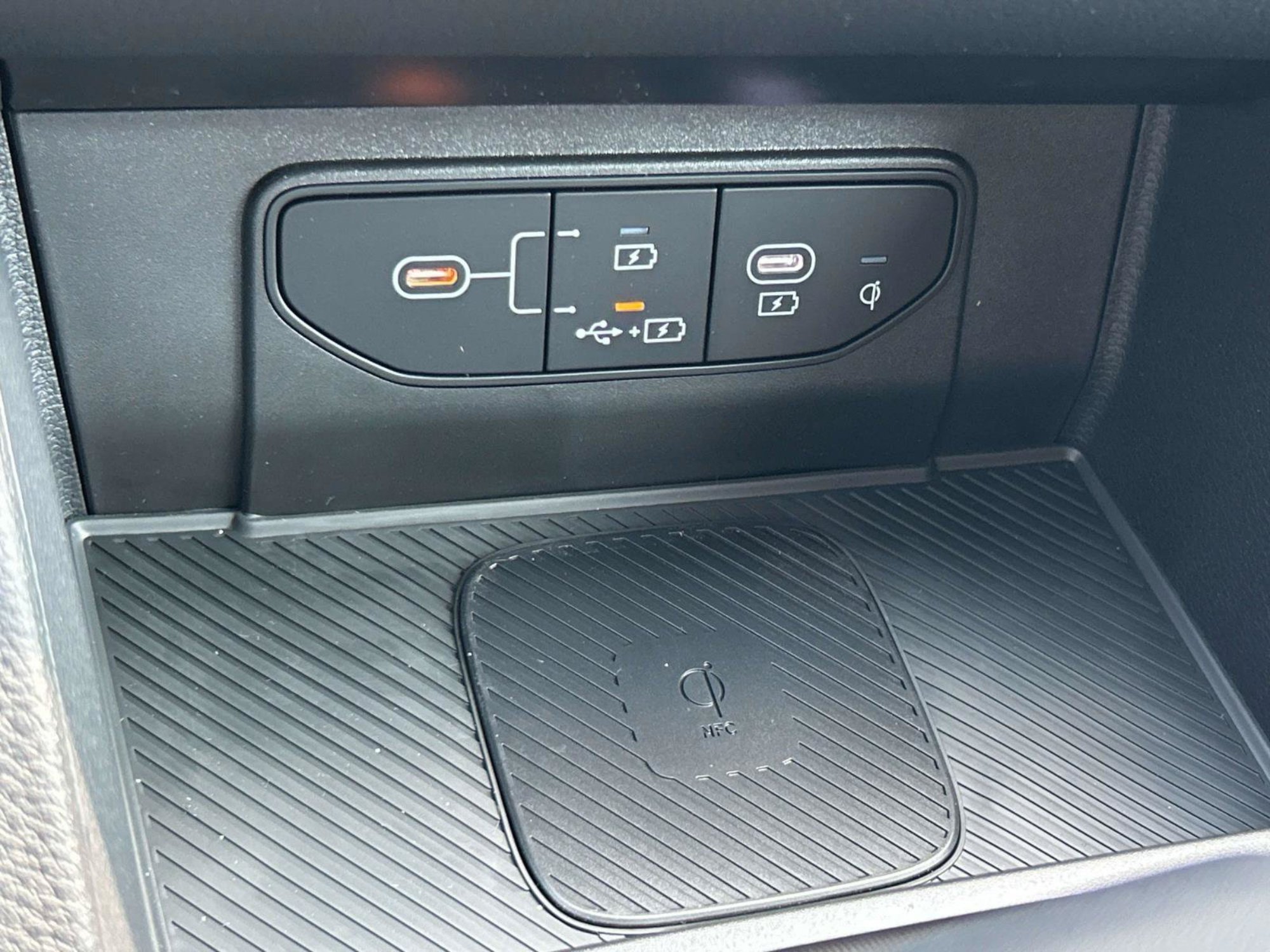 New 2026 Glacial White Pearl Kia SX-Prestige image 31