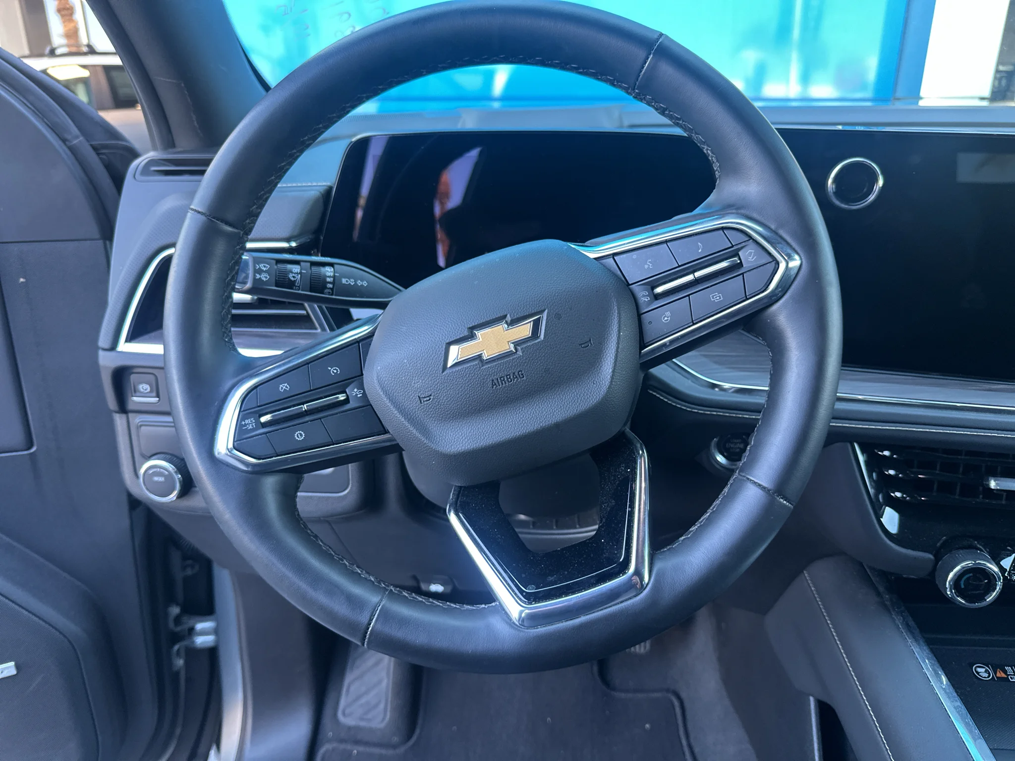 Used 2025 Black Chevrolet Premier image 9
