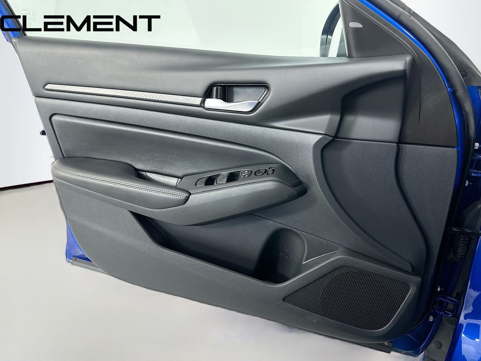 2025 Nissan Altima SV - Photo 25