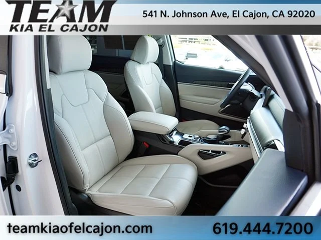 Certified Used 2024 White Kia EX FWD image 12