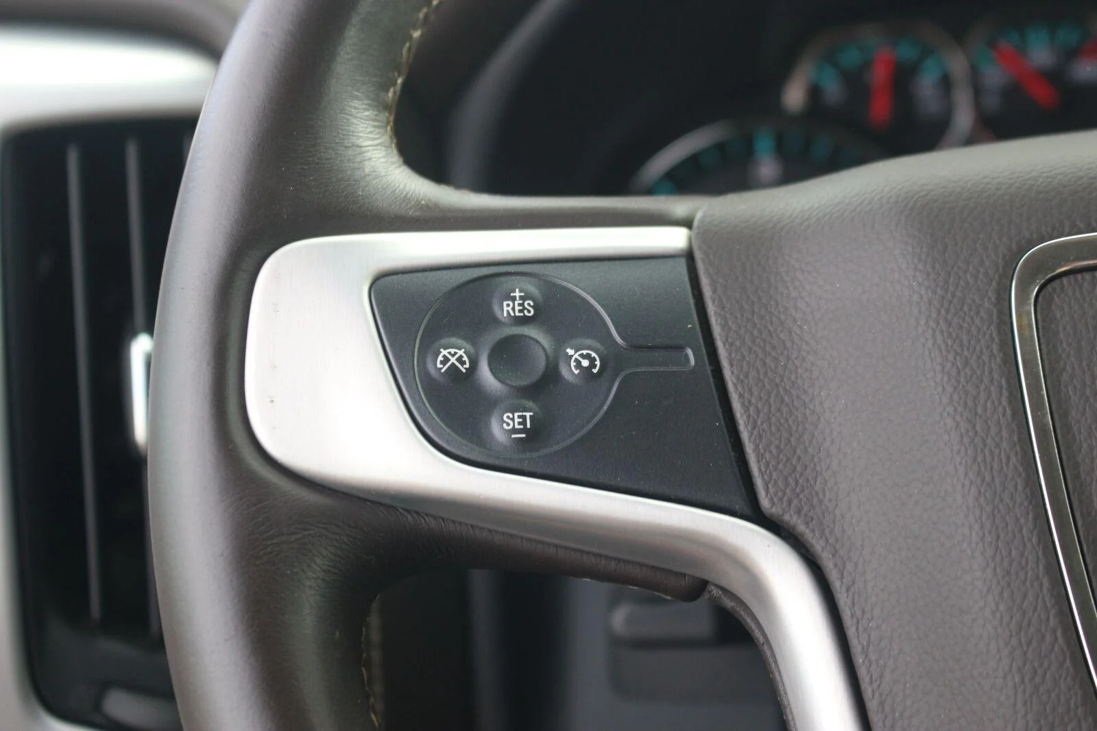 Used 2017 SUMMIT WHITE GMC SLT image 22