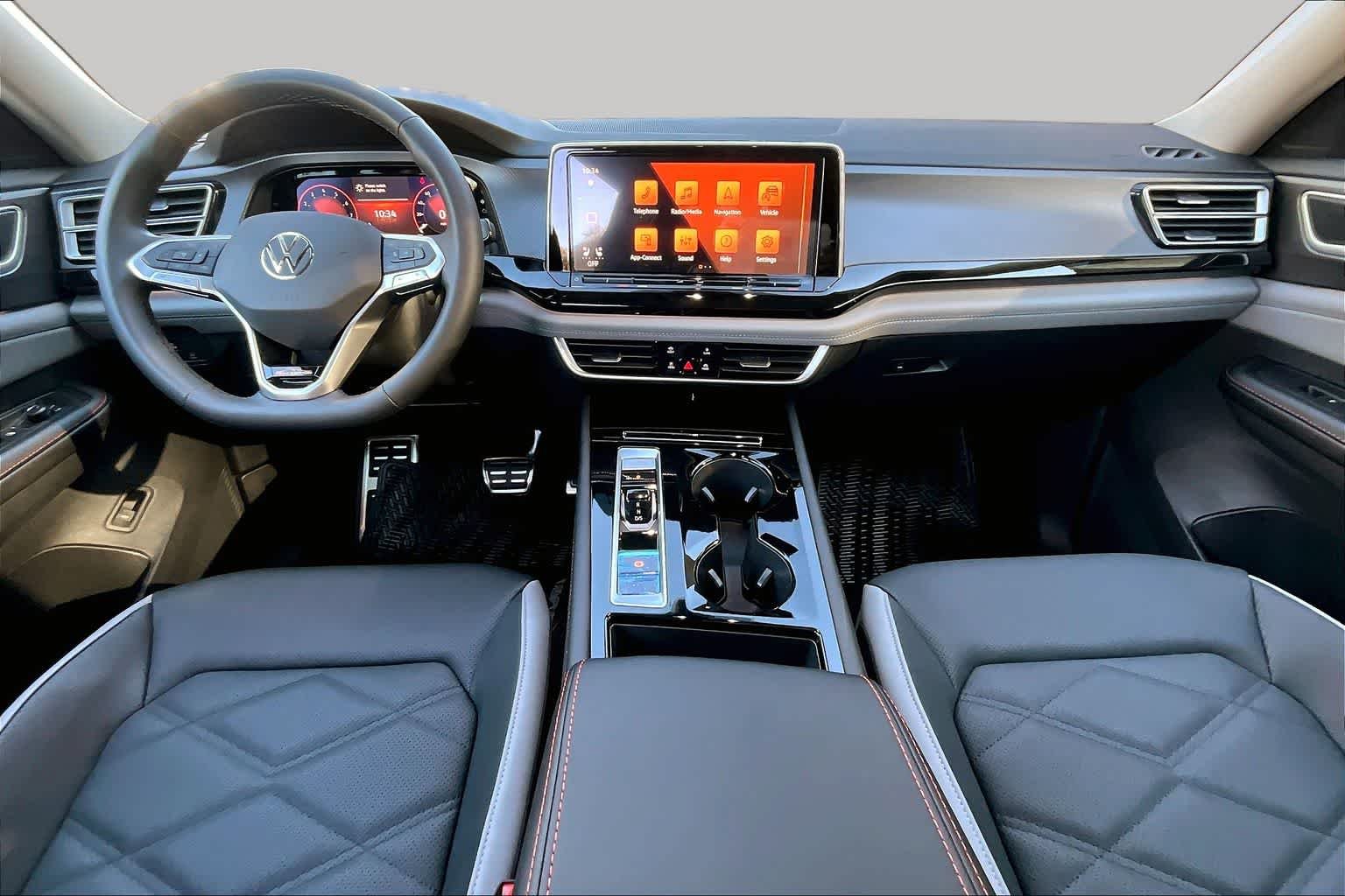 New 2026 Deep Black Pearl Volkswagen 2.0T Peak Edition image 5