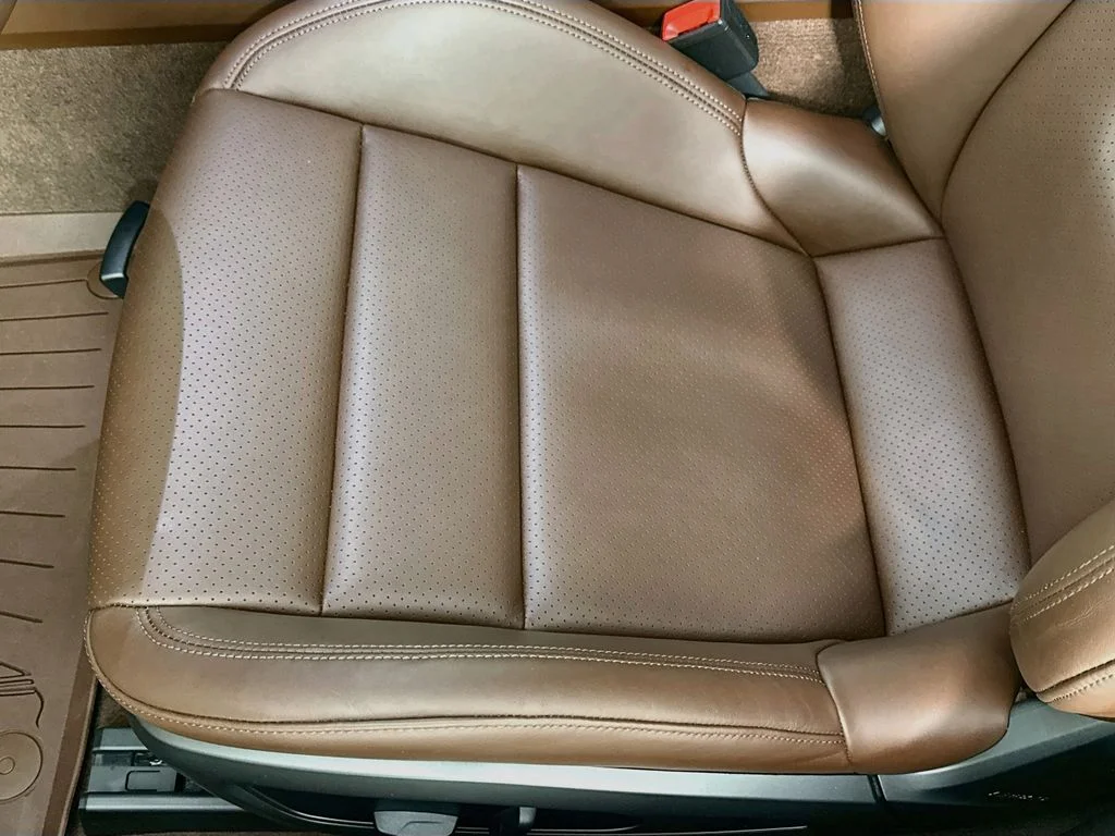 Certified Used 2025 Cartagena Yellow Metallic Porsche  image 21