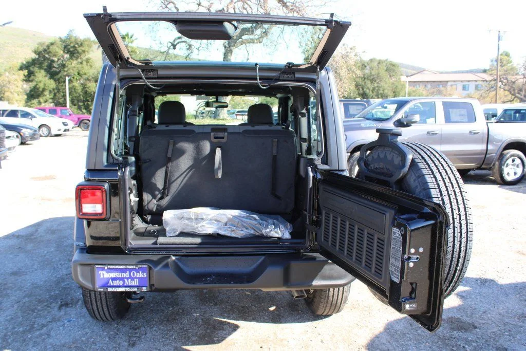 New 2026 Black Clear-Coat Exterior Paint Jeep Sport image 27