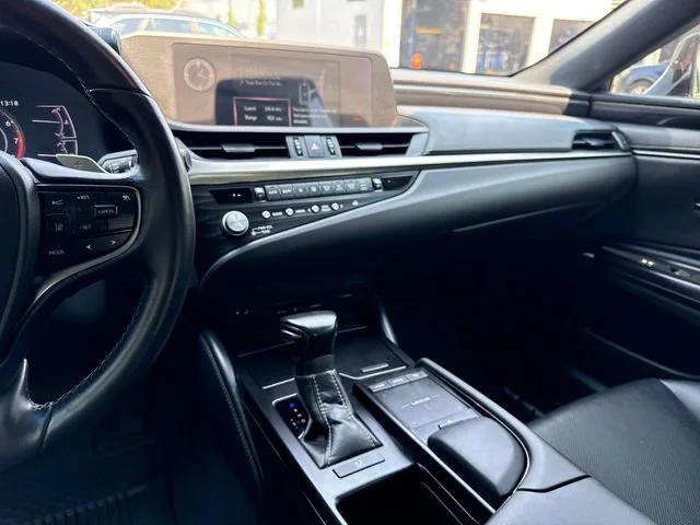 Used 2021 White Pearl Lexus ES 250 image 22