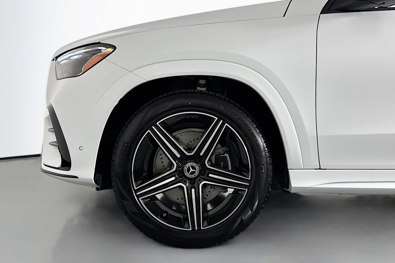New 2026 MOONLIGHT WHITE MAGN Mercedes-Benz GLE 350 4MATIC® SUV image 9