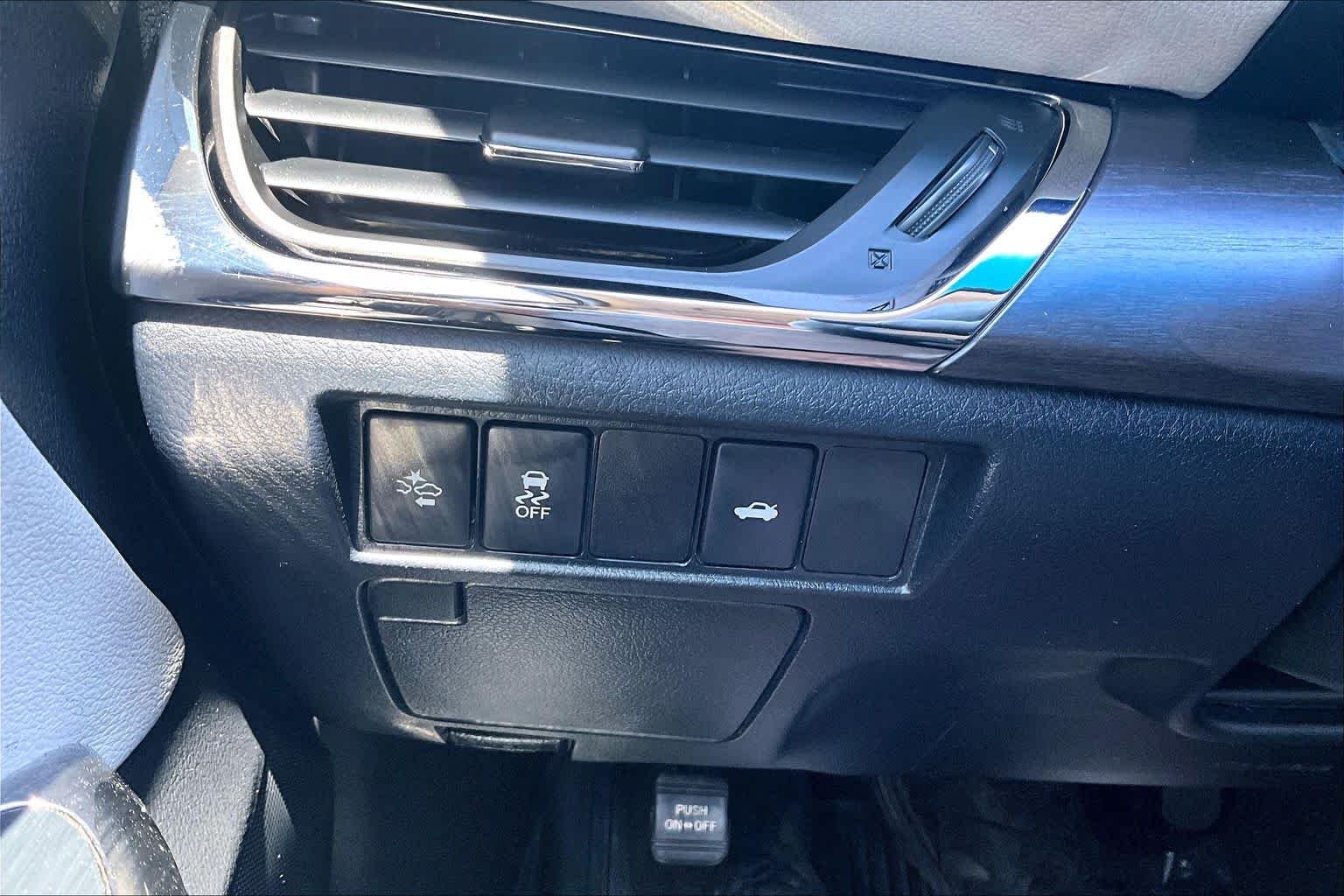 Used 2017 Magnetic Gray Metallic Toyota XLE image 35