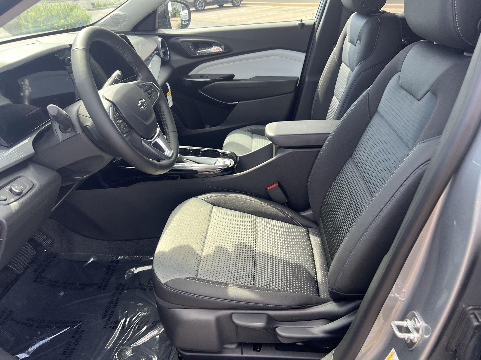 2026 Chevrolet Trax LT - Photo 16