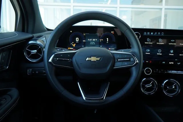 2025 Chevrolet Equinox EV LT - Photo 16