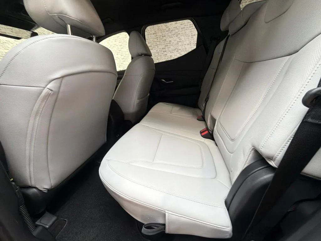 New 2027 Phantom Black Hyundai SE image 13