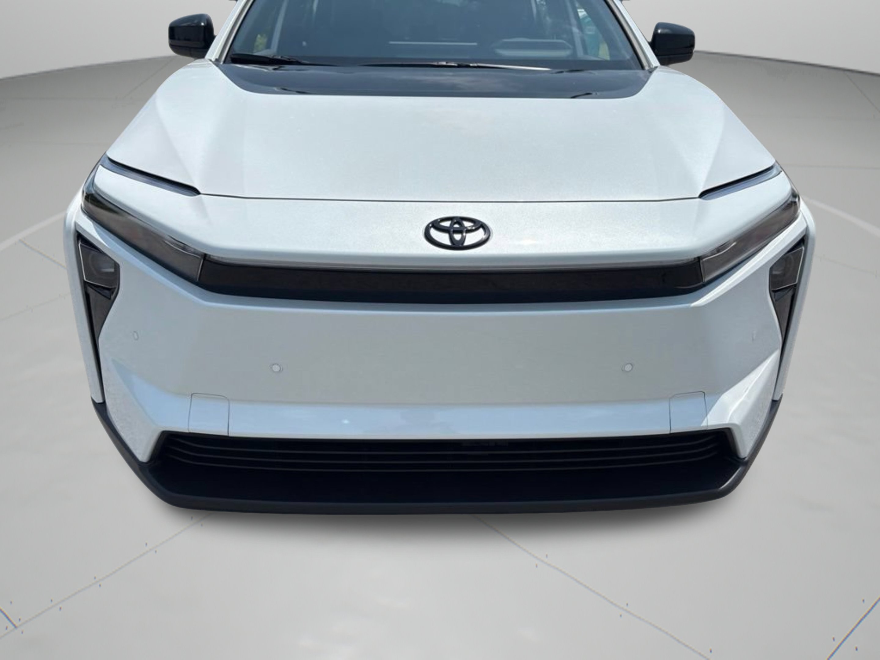 New 2026 Wind Chill Pearl Toyota XLE image 19