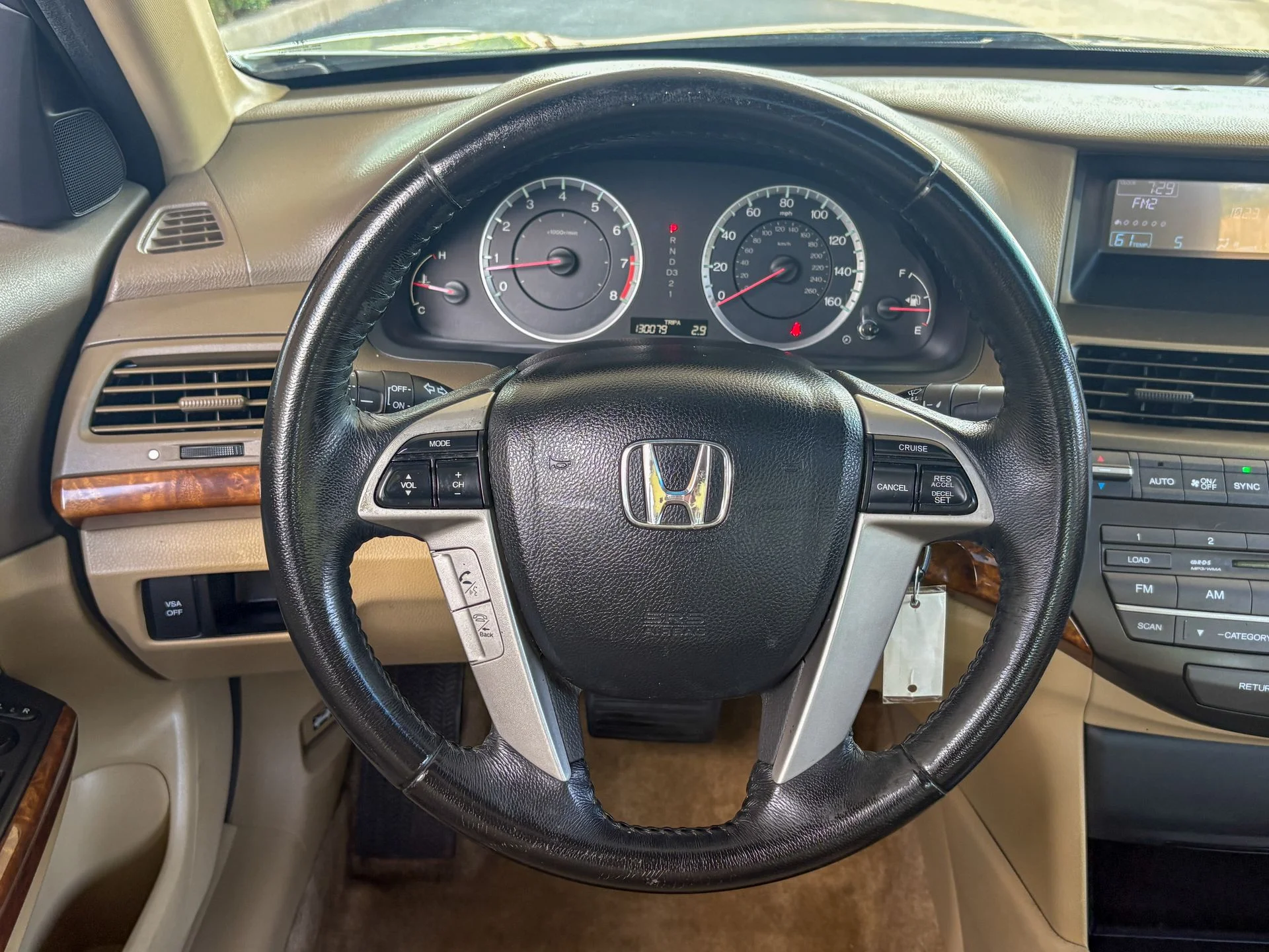 Used 2010 White Honda EX-L image 22