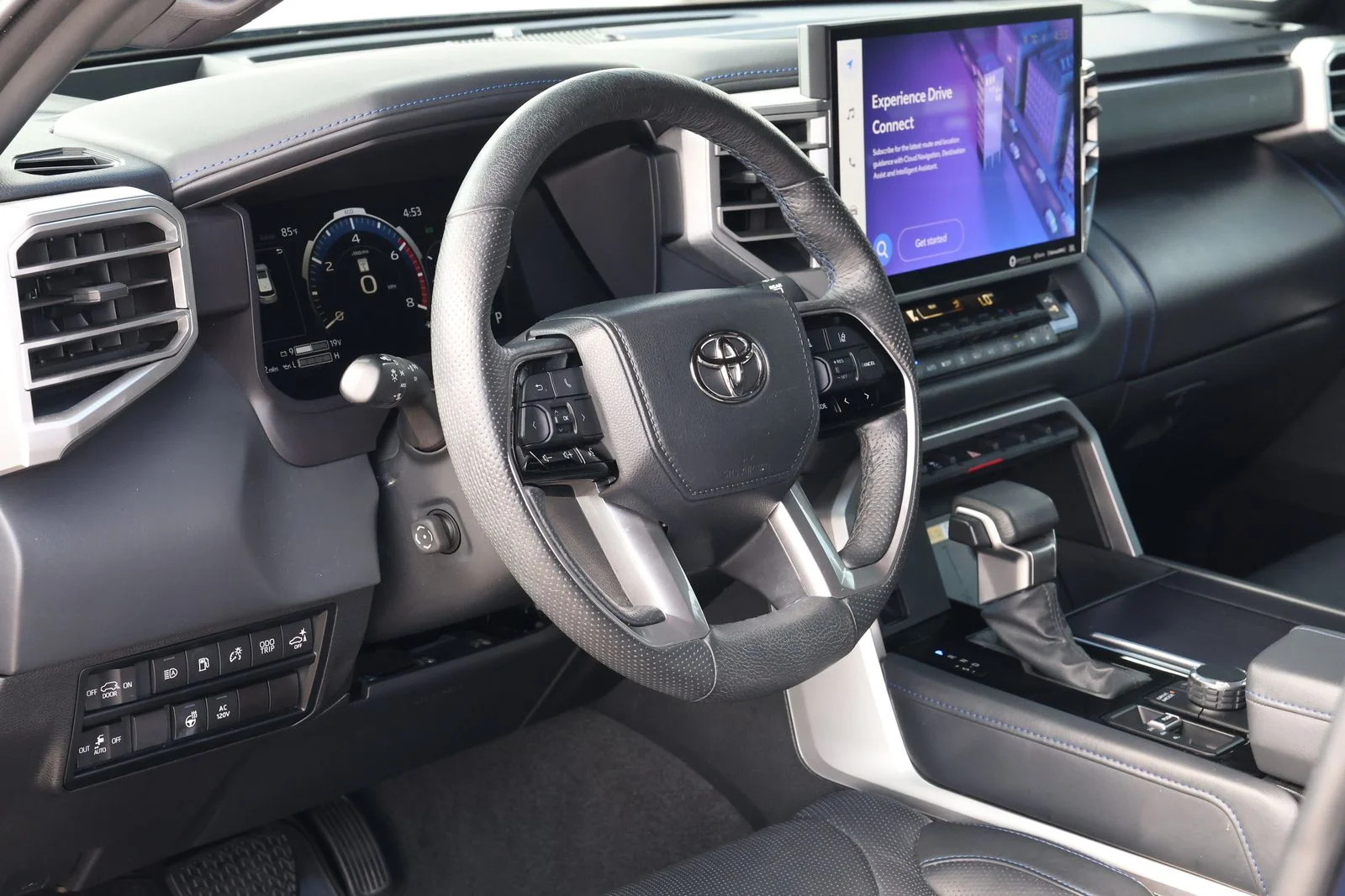 Used 2023  Toyota Platinum image 14