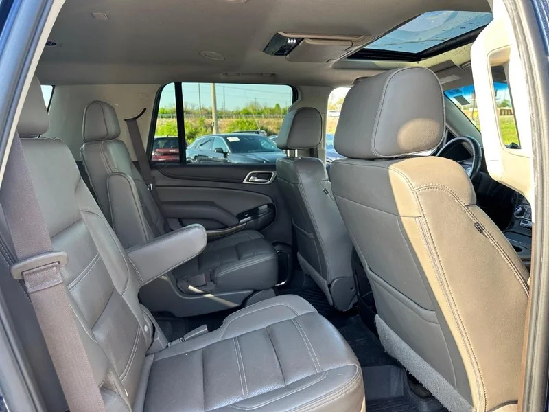 Used 2019 Dark Sapphire Blue Metallic GMC Denali image 11