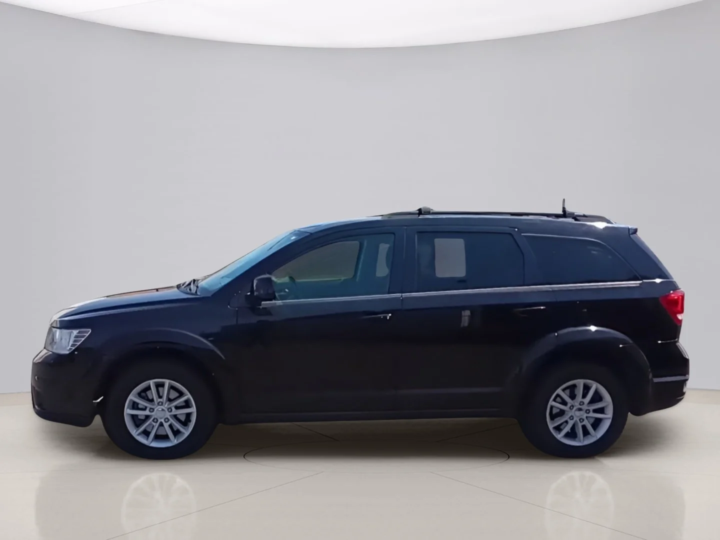 Used 2014 Black Dodge SXT image 4
