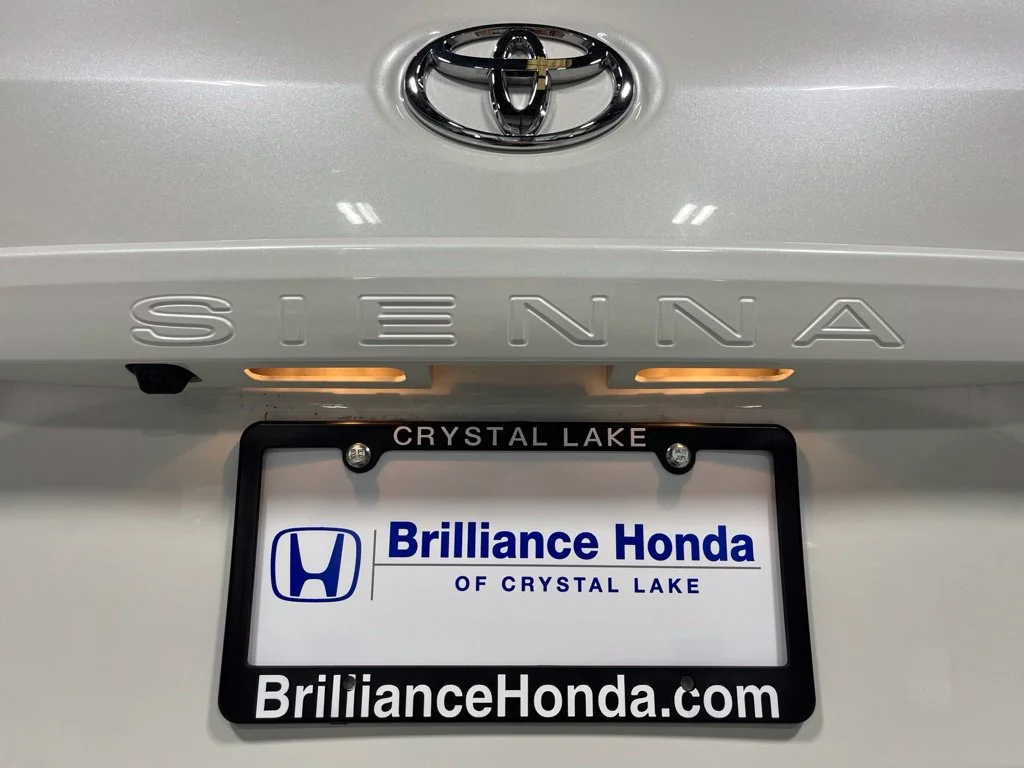 Used 2018 Blizzard Pearl Toyota XLE image 38