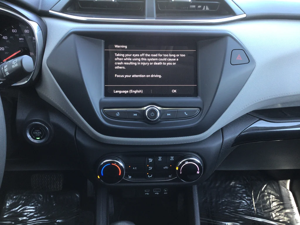 Used 2022 Summit White Chevrolet LT image 12