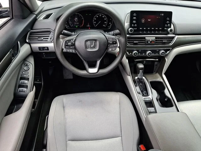 Used 2018 Blue Honda LX image 13
