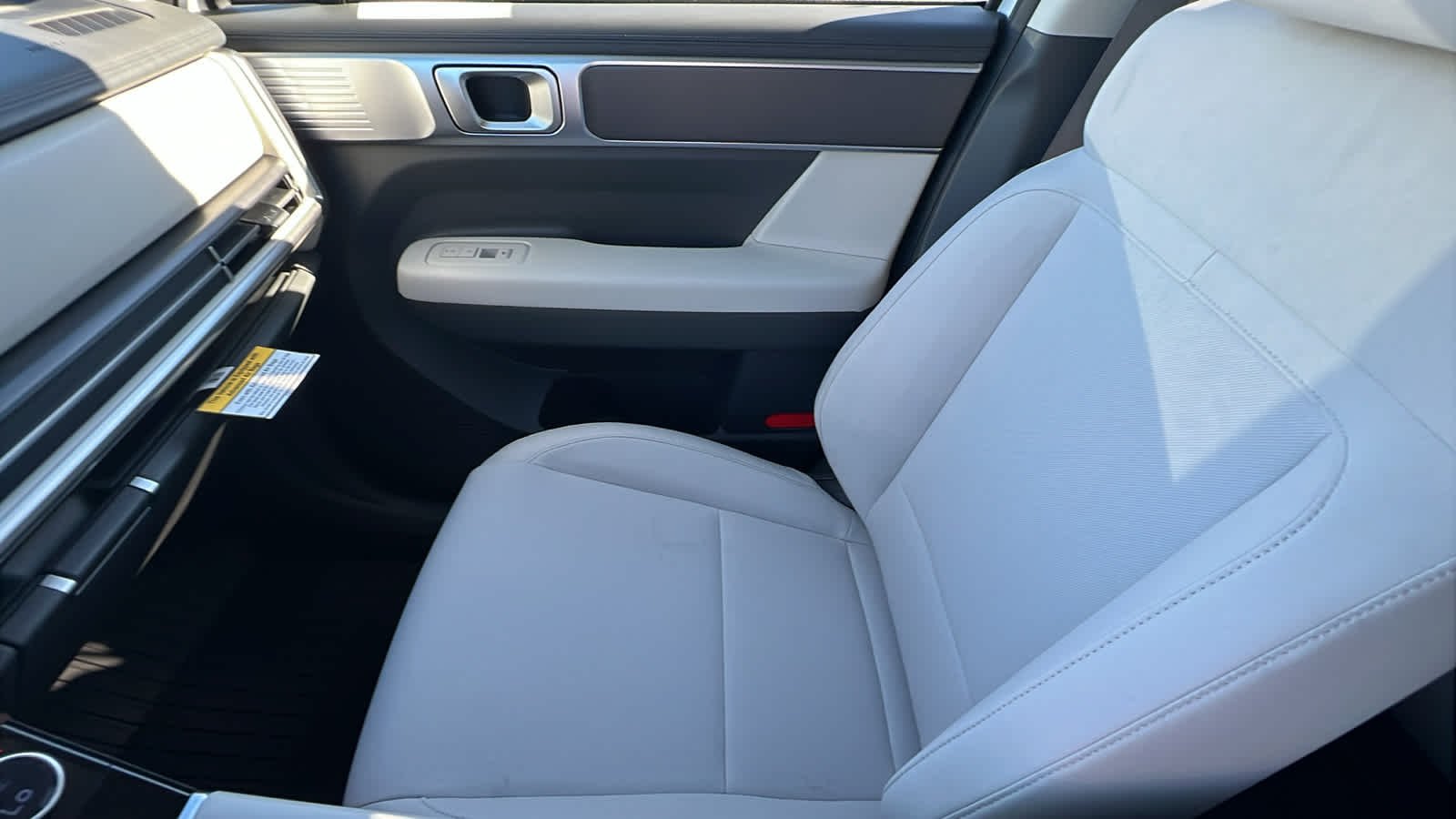 New 2026 Serenity White Hyundai SE image 12