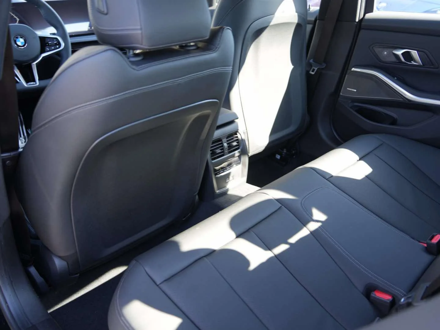 New 2026 Black Sapphire Metallic BMW 330i image 10