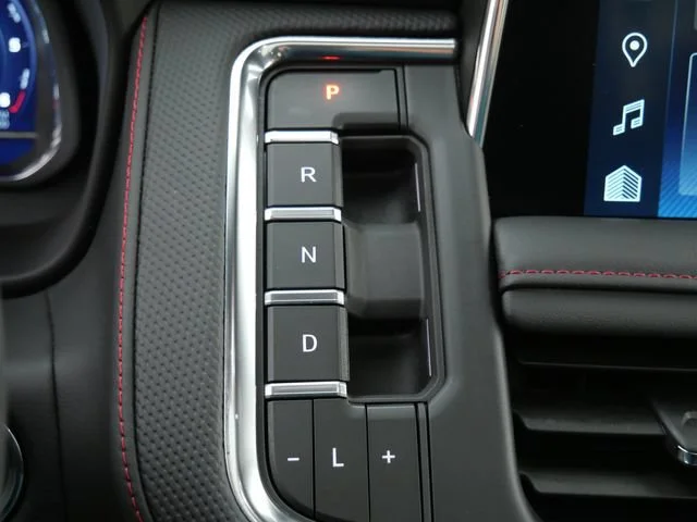 2023 Chevrolet Suburban RST - Photo 24