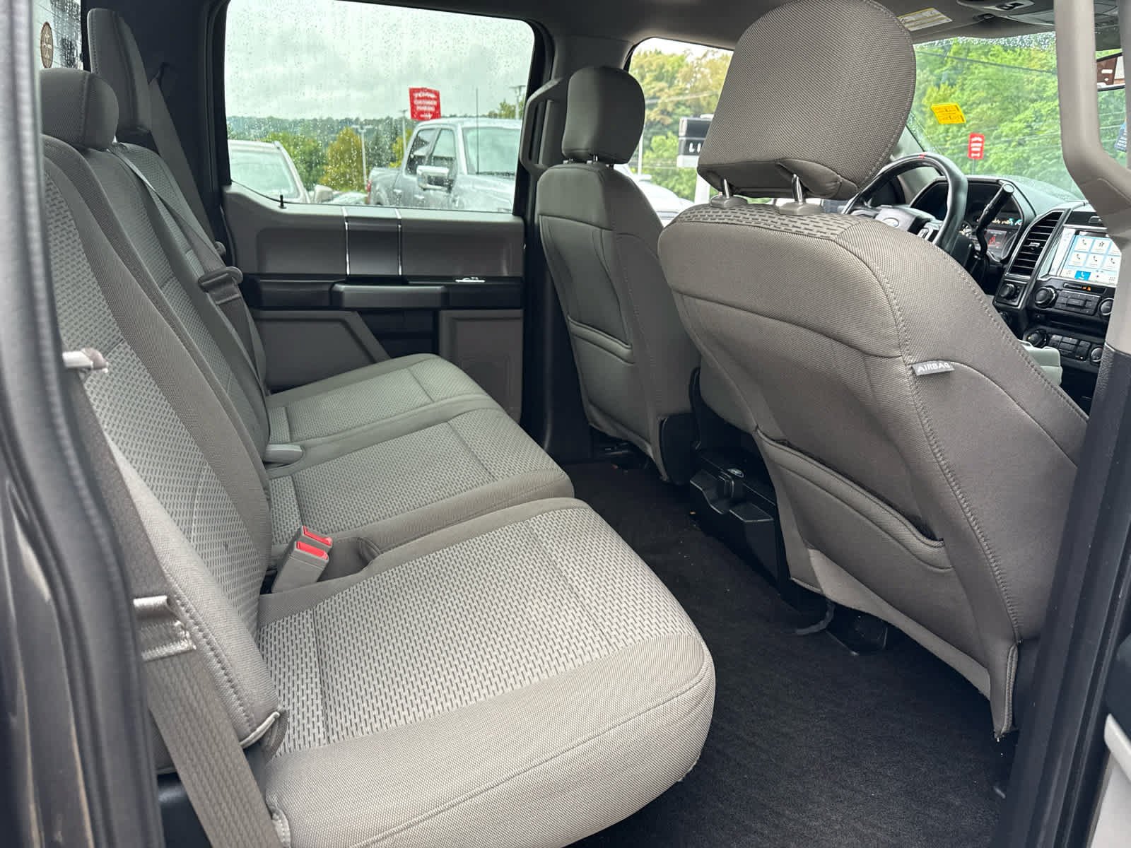 Used 2018 Magnetic Metallic Ford XLT image 8