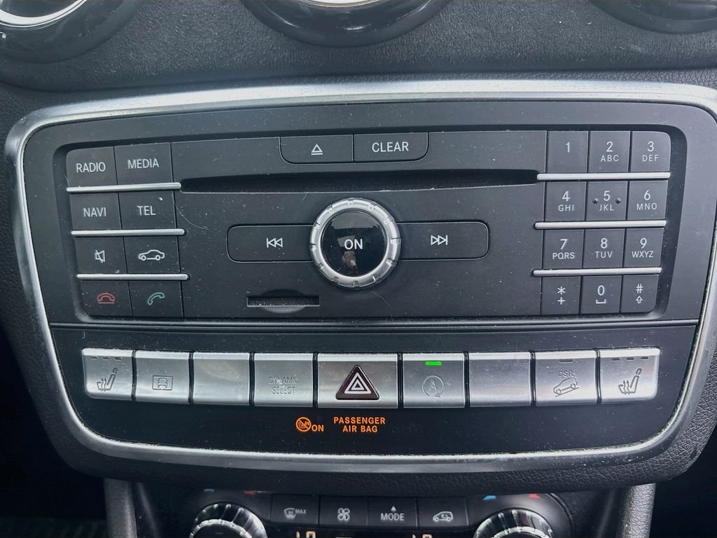 Used 2018  Mercedes-Benz GLA 250 image 27