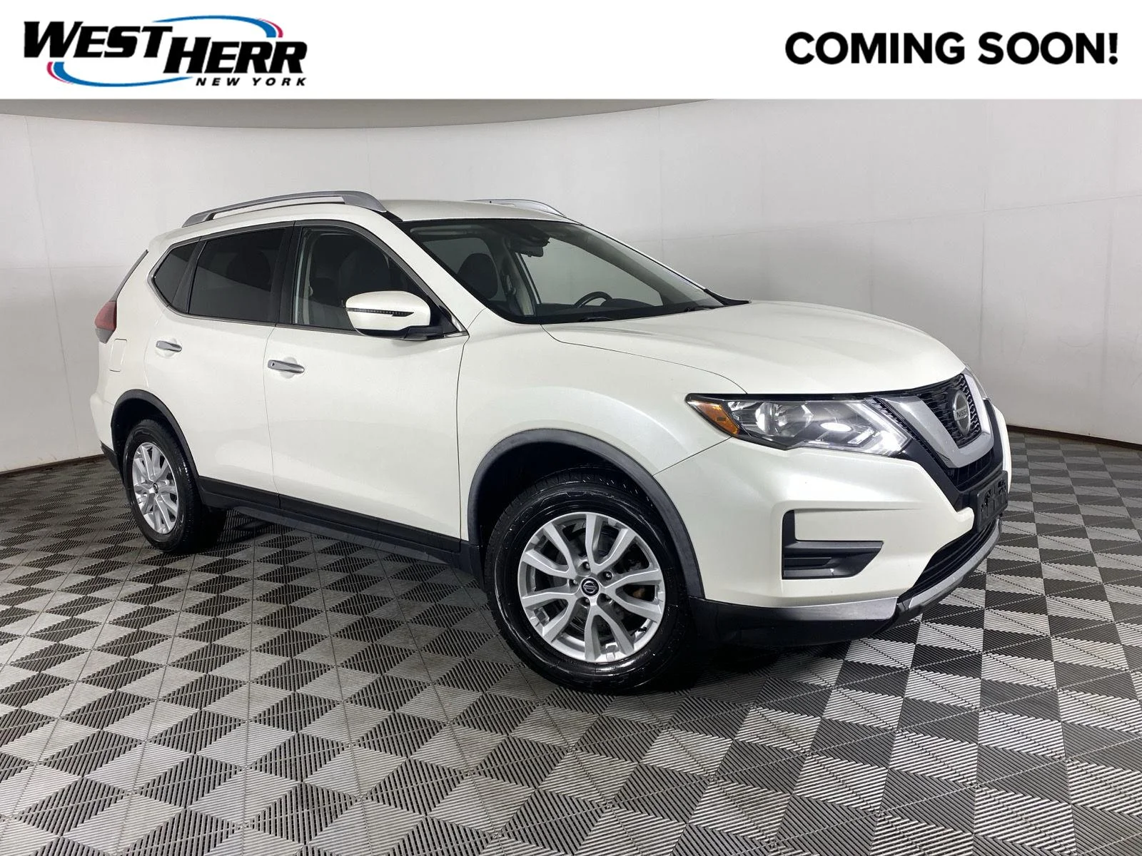 Used 2020 Pearl White Tricoat Nissan SV image 1