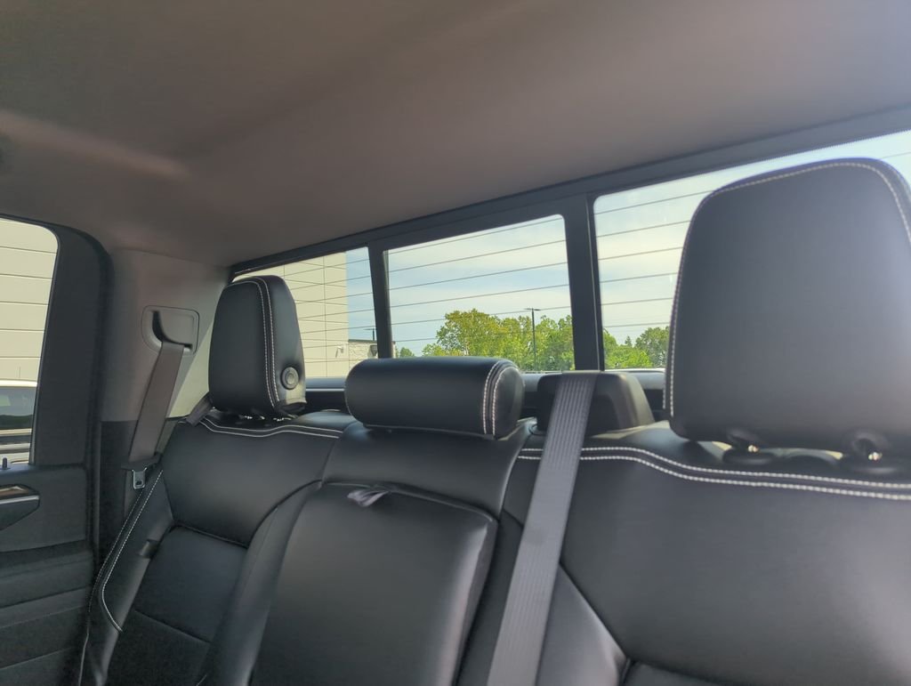 Used 2025 Gray Chevrolet LT image 30