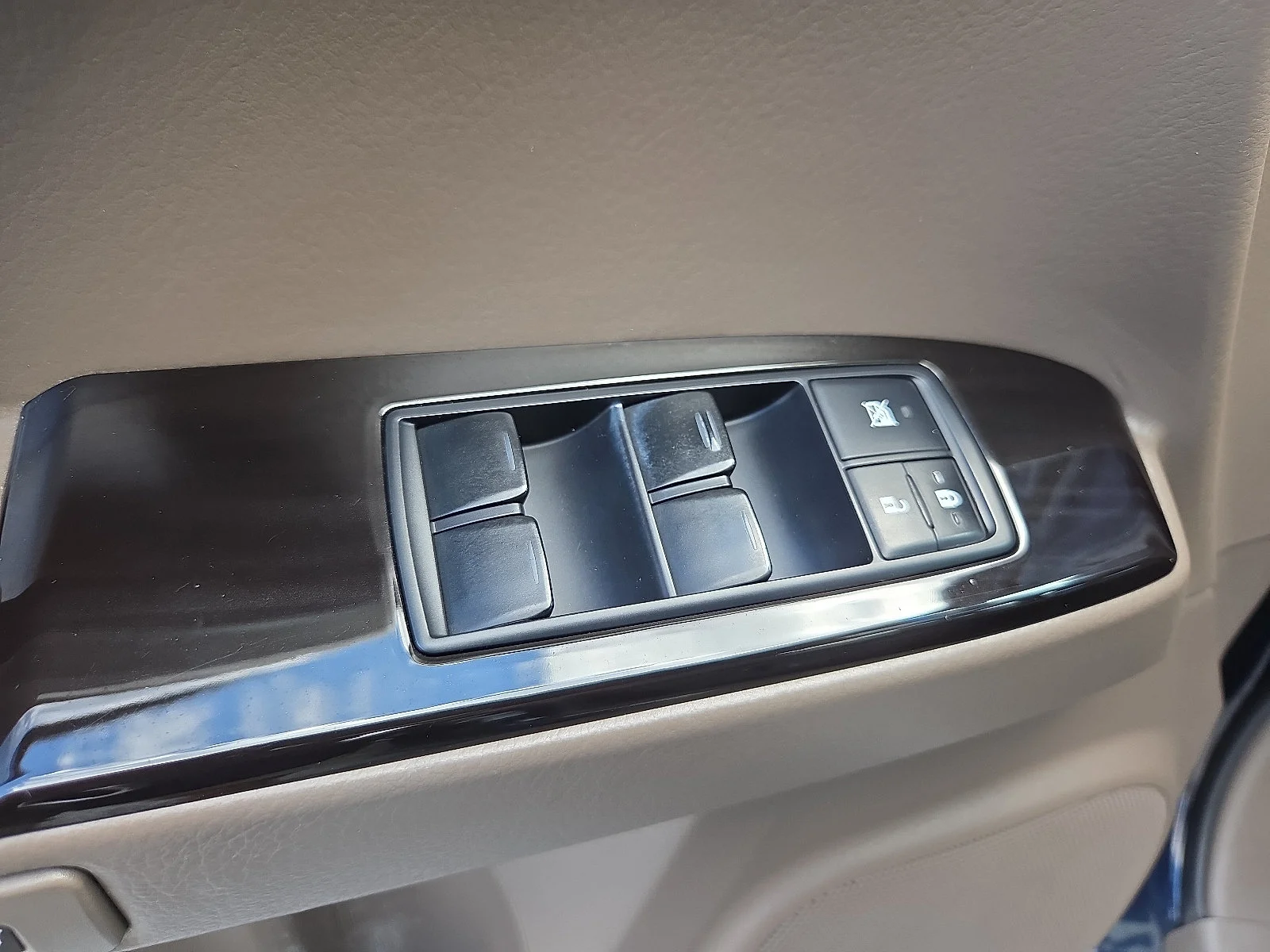 Used 2017 Nightfall Mica Lexus GX 460 image 16