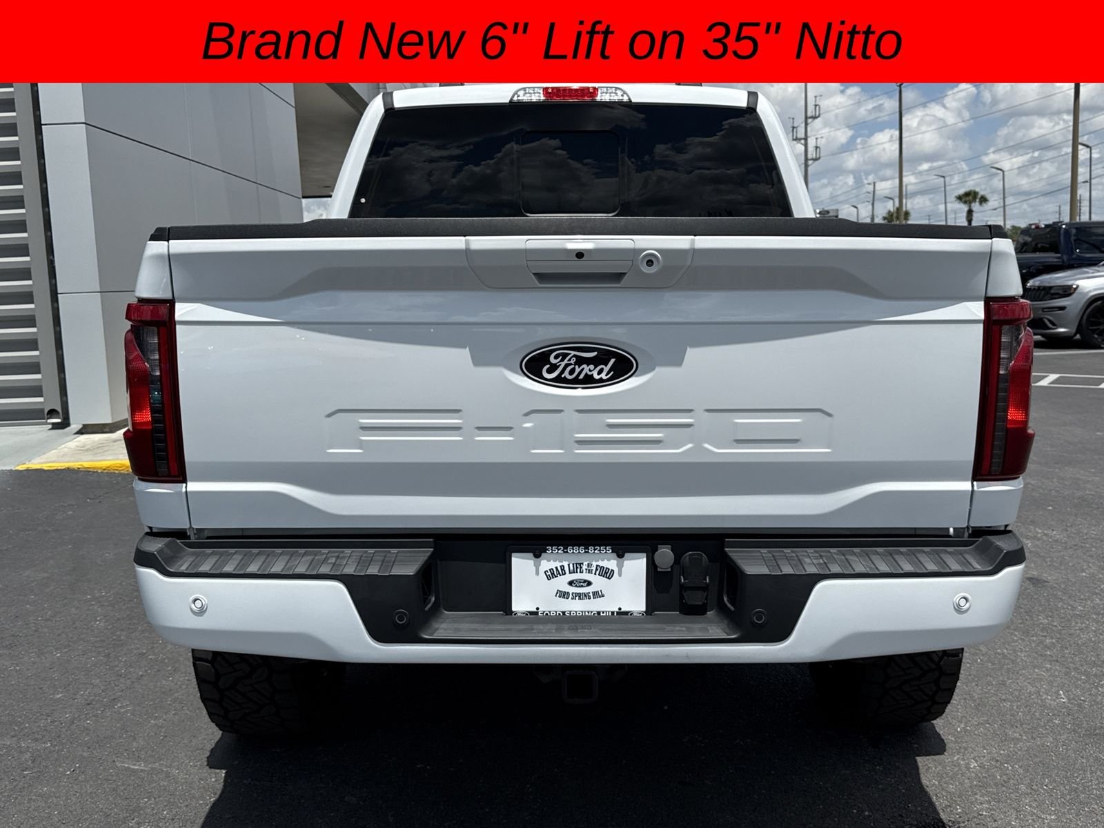 Used 2024 Oxford White Ford XLT image 5
