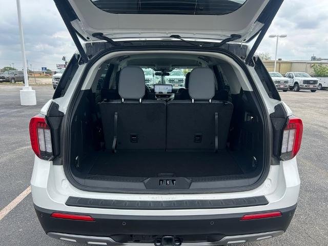 New 2026 Star White Metallic Tri-Coat Ford Active image 12