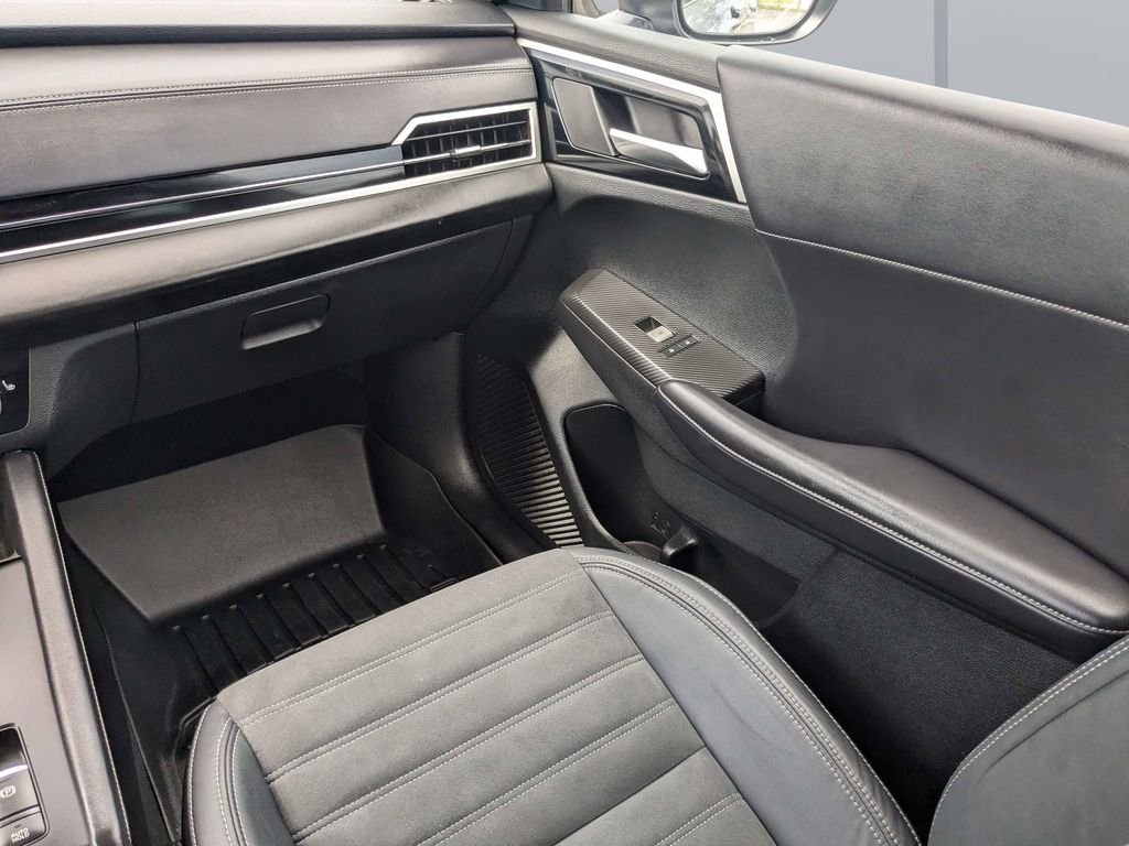 Used 2023 Gray Mitsubishi SE image 17