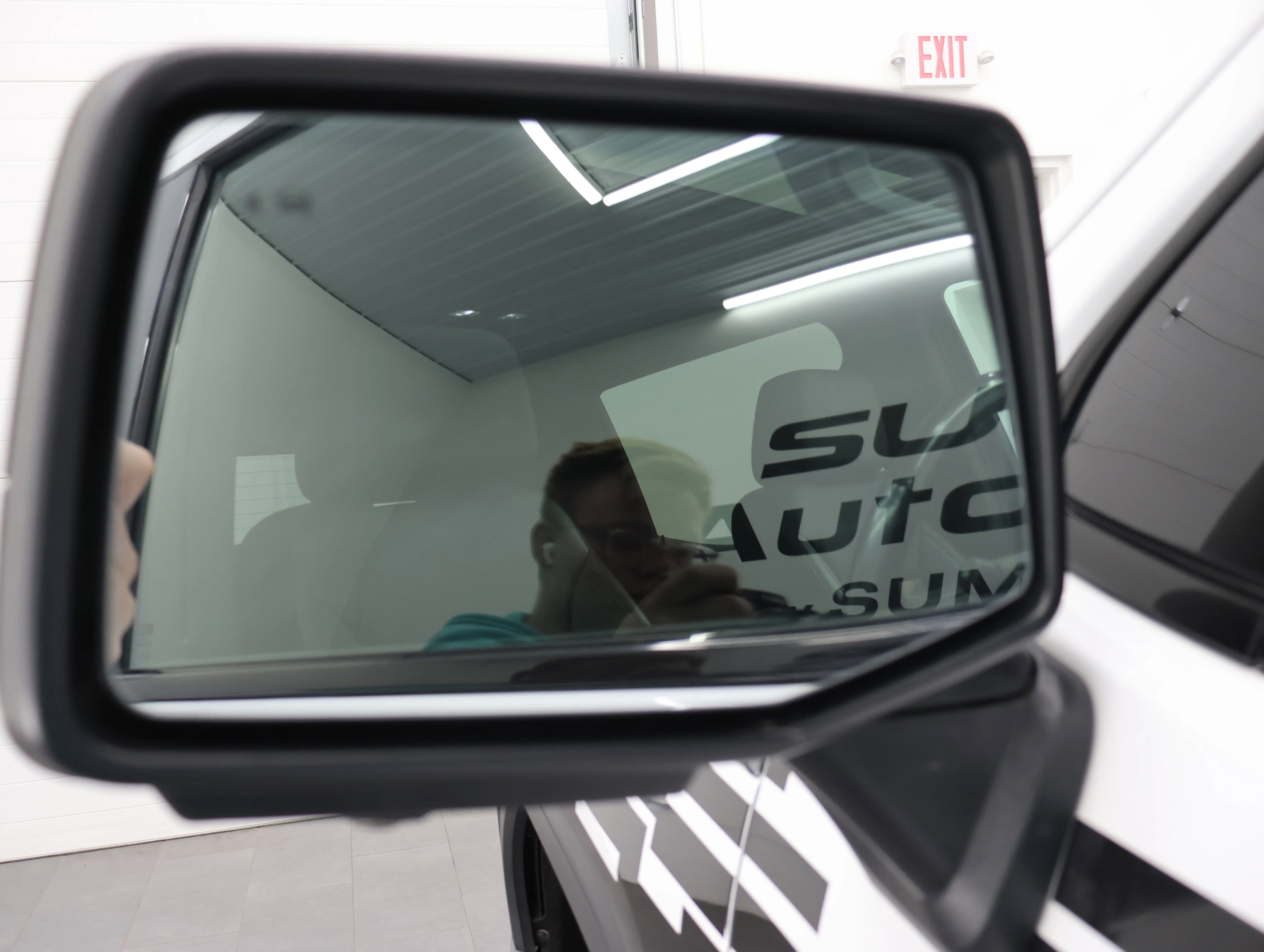 Used 2022 Summit White GMC AT4 image 40