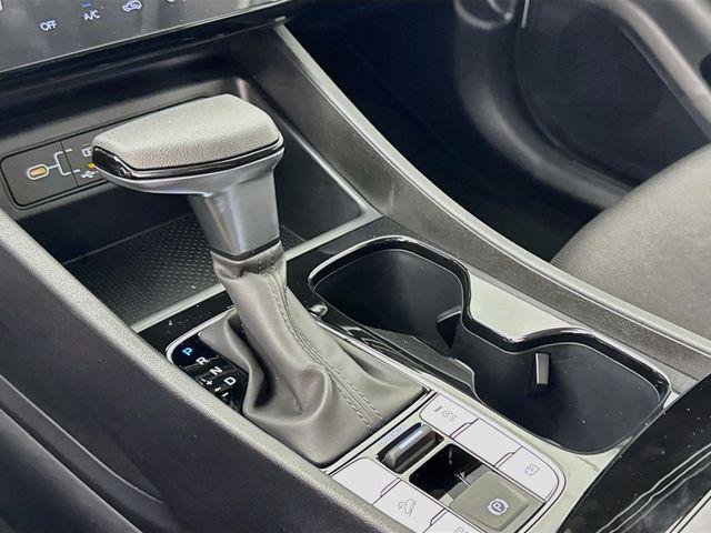 New 2026 Black Hyundai SEL Plus FWD image 26