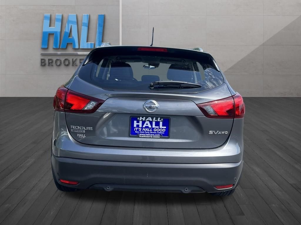 Used 2019 Gray Nissan SV image 4