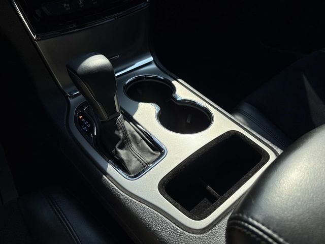 Certified Used 2019 Gray Jeep Altitude image 33