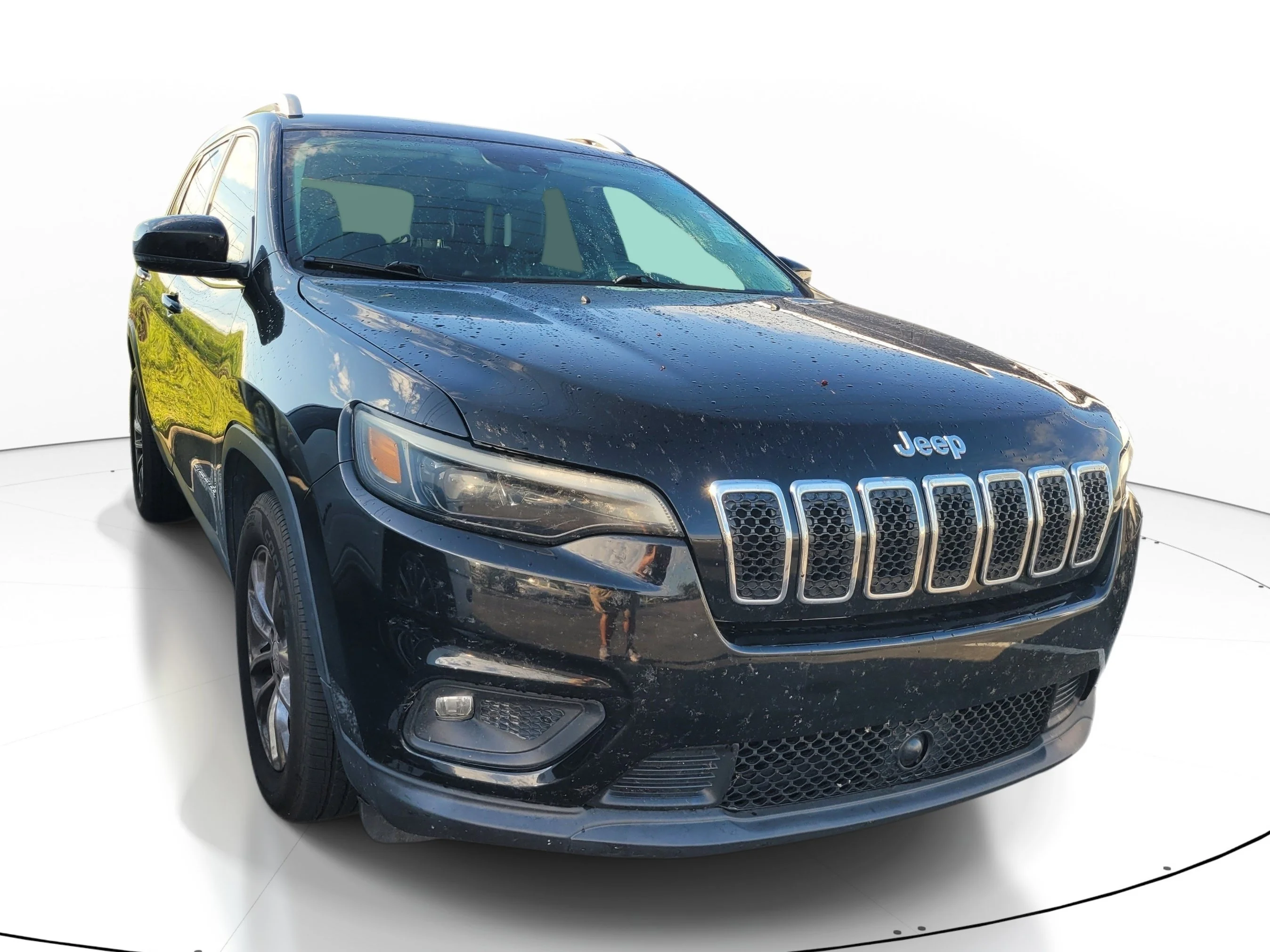 Used 2021 Diamond Black Crystal Pearlcoat Jeep Latitude Lux image 1