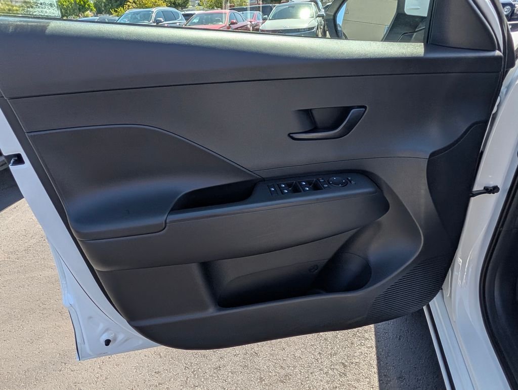2024 Hyundai Kona EV SEL - Photo 15