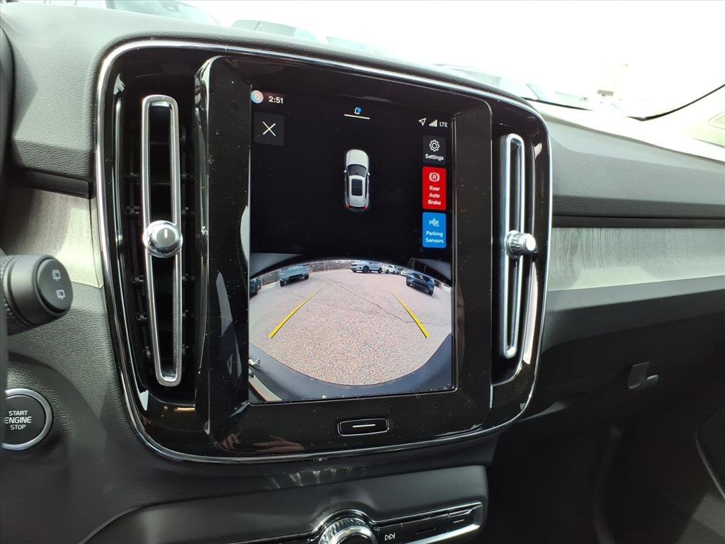 New 2026 Aurora Silver Volvo Core image 20
