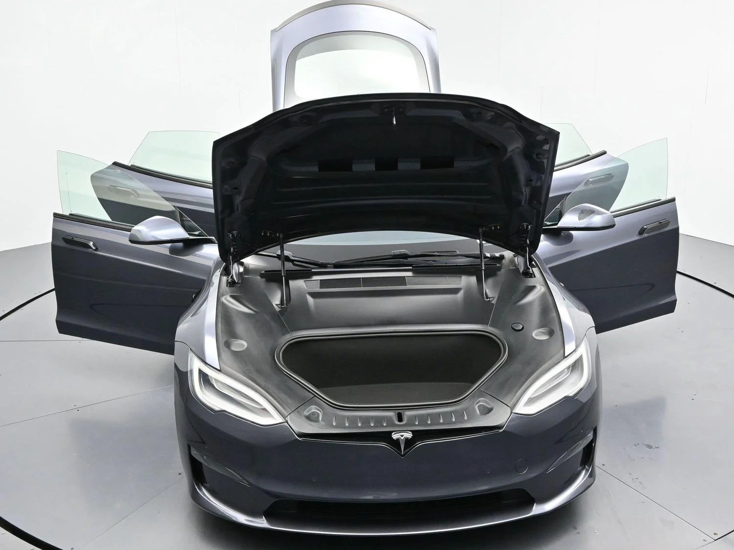 Used 2021 Midnight Silver Metallic Tesla Plaid image 39