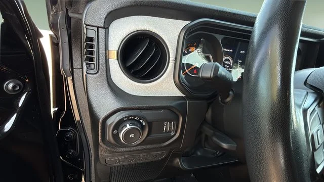 Used 2024 Black Jeep Sport S image 21