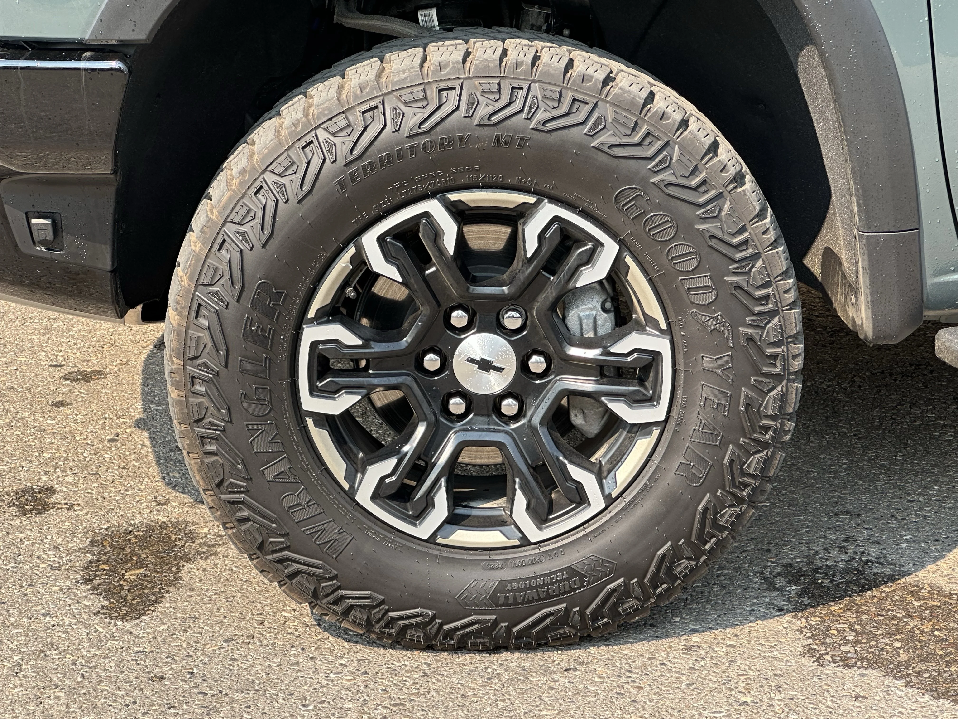 Certified Used 2026  Chevrolet ZR2 image 6