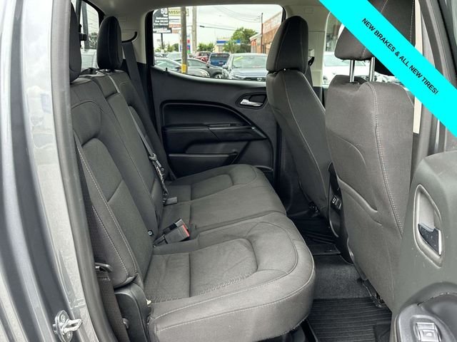 Used 2022 Gray GMC Elevation image 14