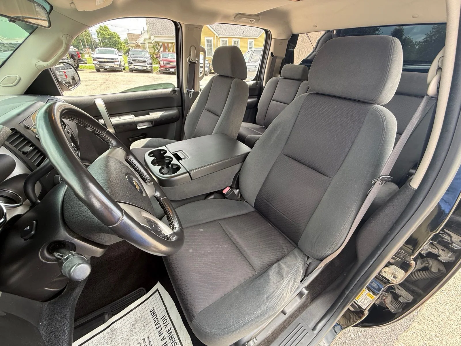 Used 2009 Black Chevrolet LT image 10