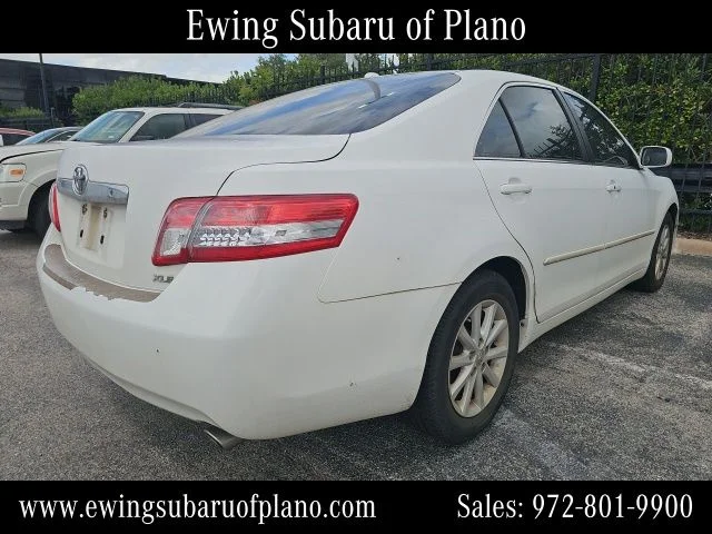 Used 2011 White Toyota XLE image 4