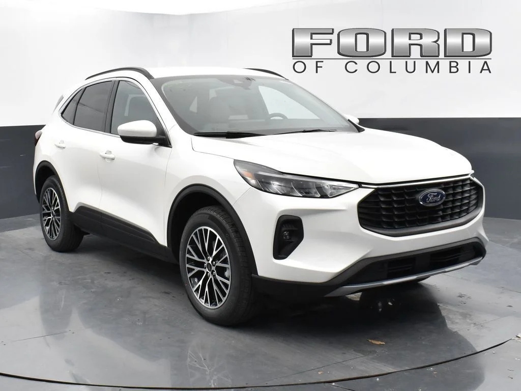 New 2025 White Ford Base image 1