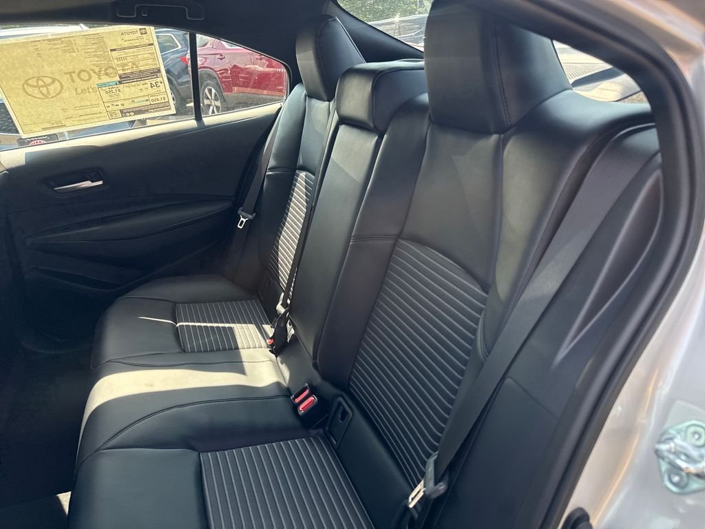 New 2026 Classic Silver Metallic with Midnight Black Metallic roof Toyota XSE image 33