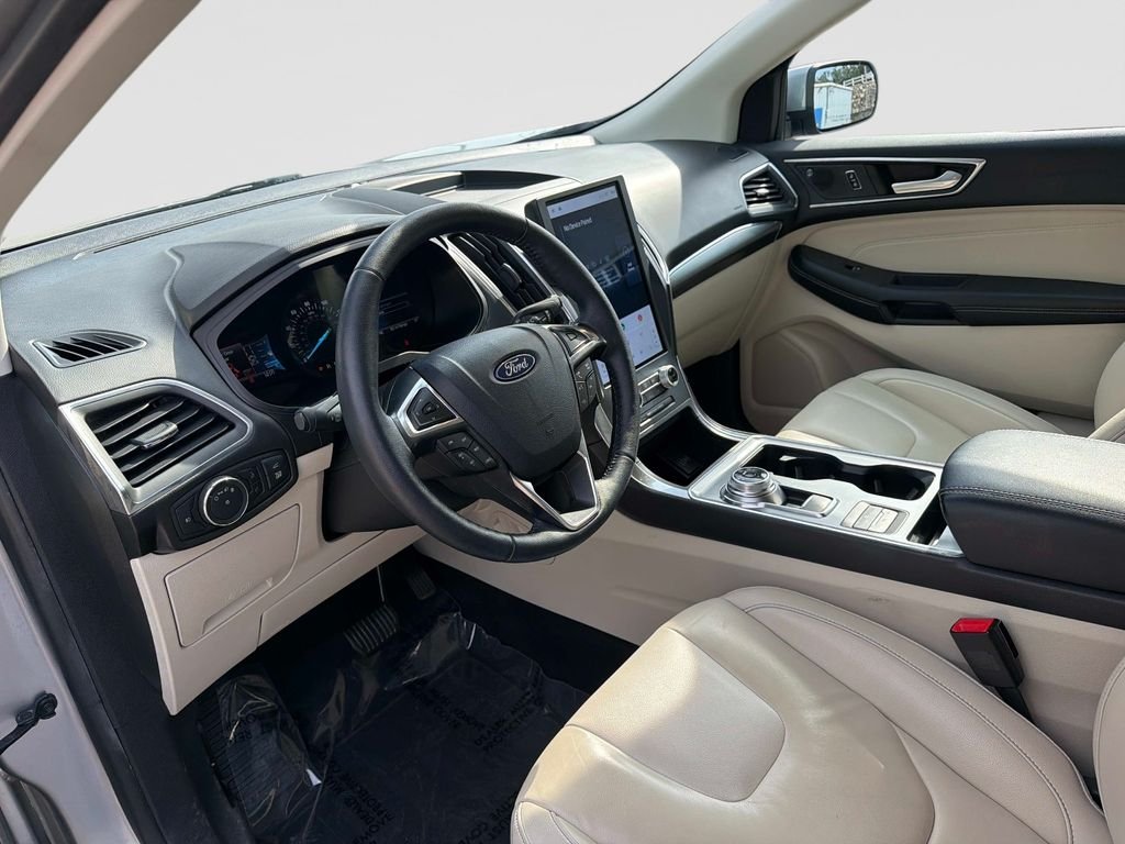 Used 2022 Silver Ford Titanium image 22