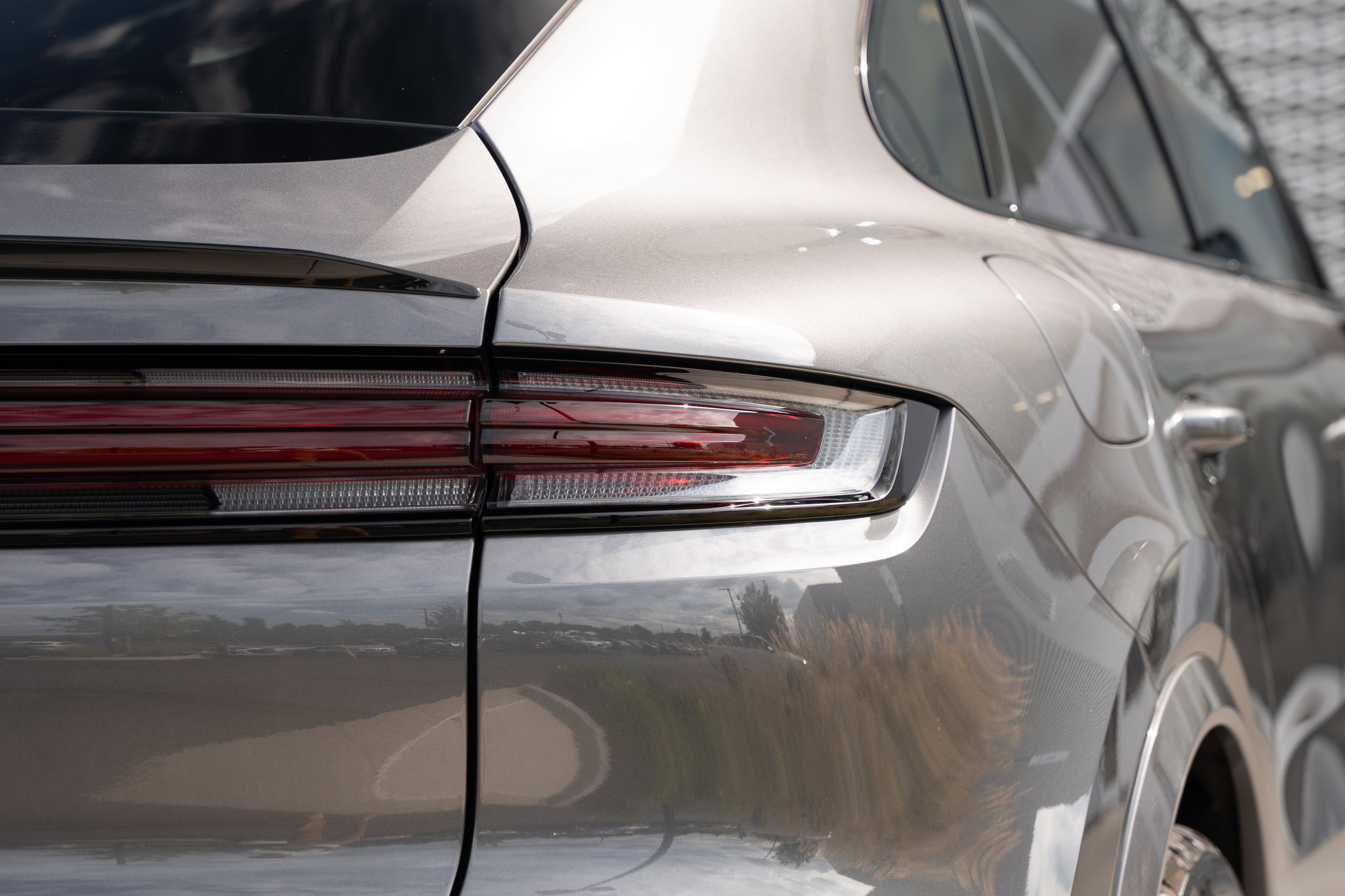 Used 2025 Arctic Gray Porsche Base image 32